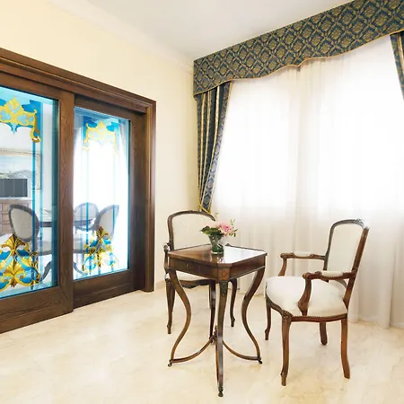 Grand President Szálloda 4*