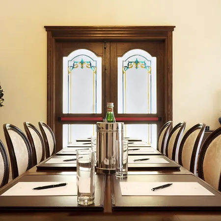 Grand President Szálloda 4*