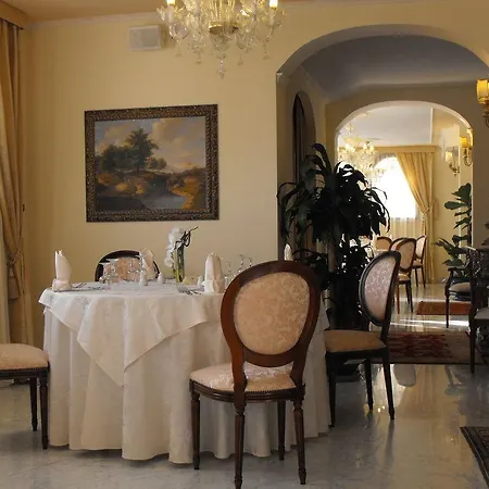 Hotel Grand President