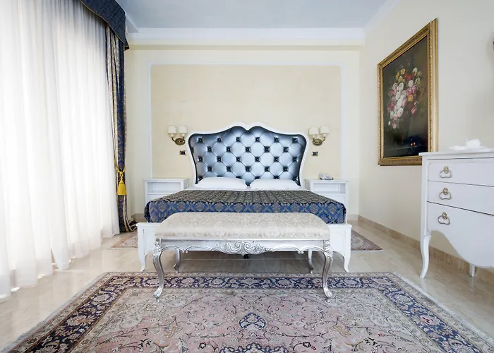 Отель Grand President 4*