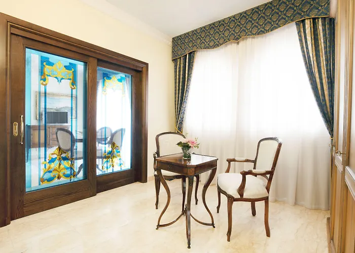 Grand President Hotel 4*