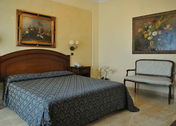 Отель Grand President 4*